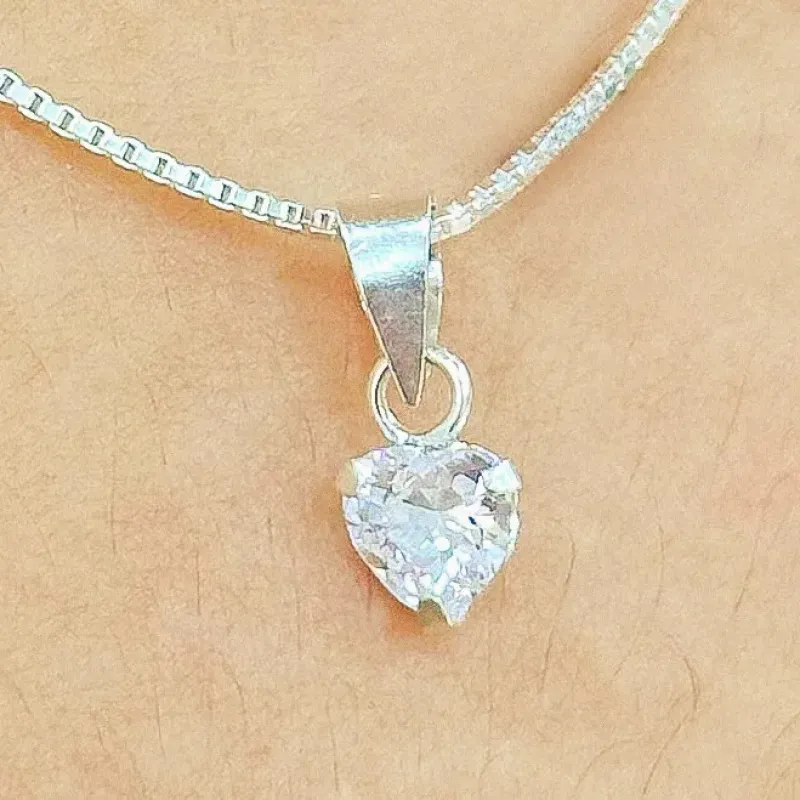 GARGANTILHA PRATA CORAÇÃO PEDRA CRISTAL 5MM