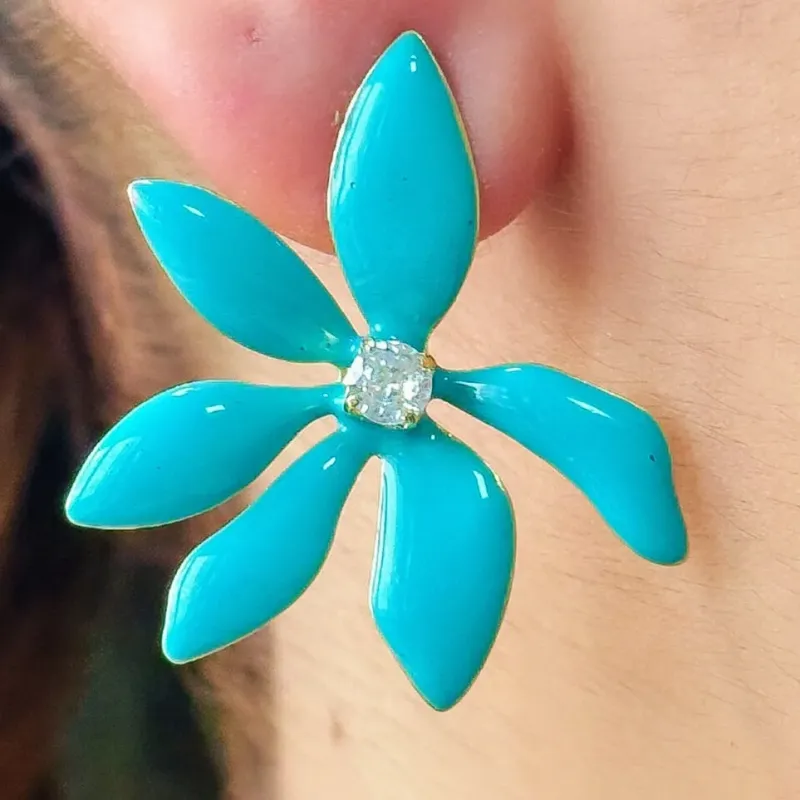 BRINCO FLOR COM PEDRA ESMALTADO AZUL TIFFANY