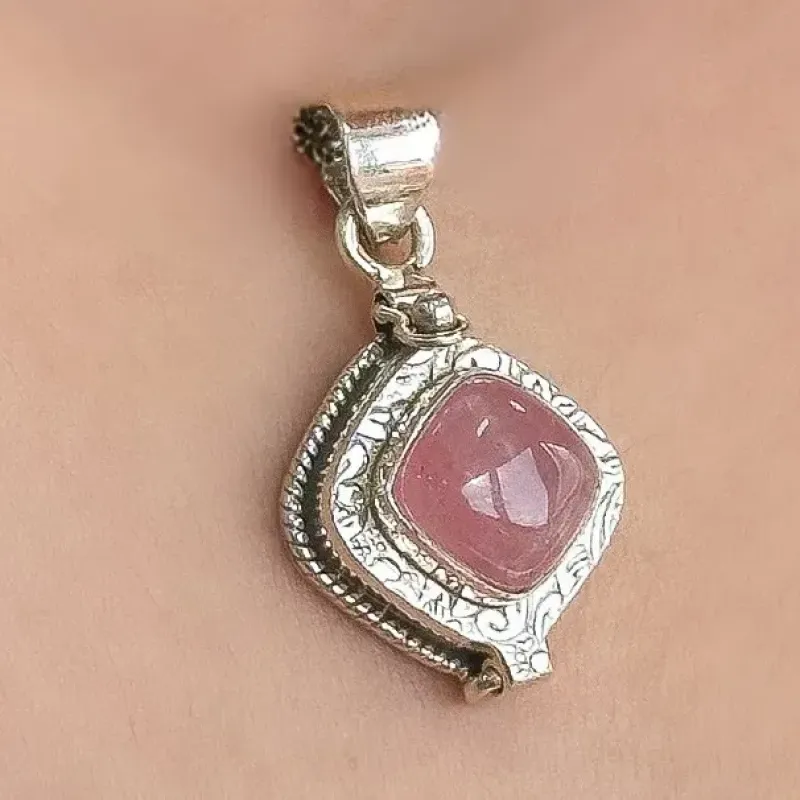 PINGENTE PRATA RELICÃRIO PEDRA QUARTZO ROSA NATURAL