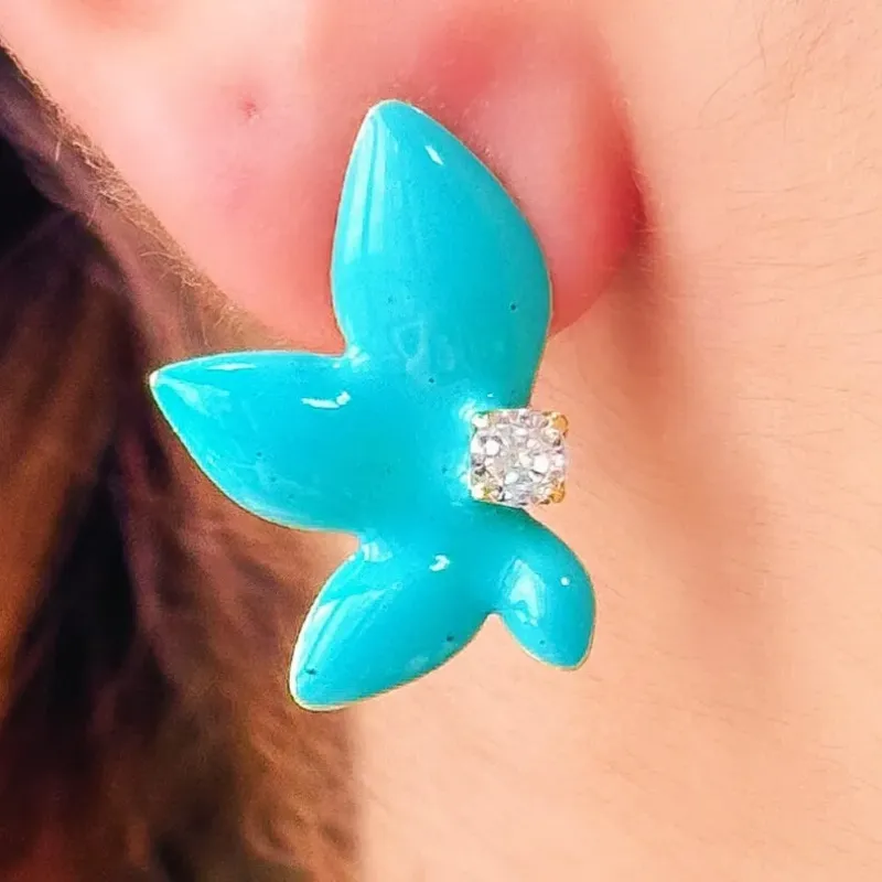 BRINCO FLOR COM PEDRA ESMALTADO AZUL TIFFANY