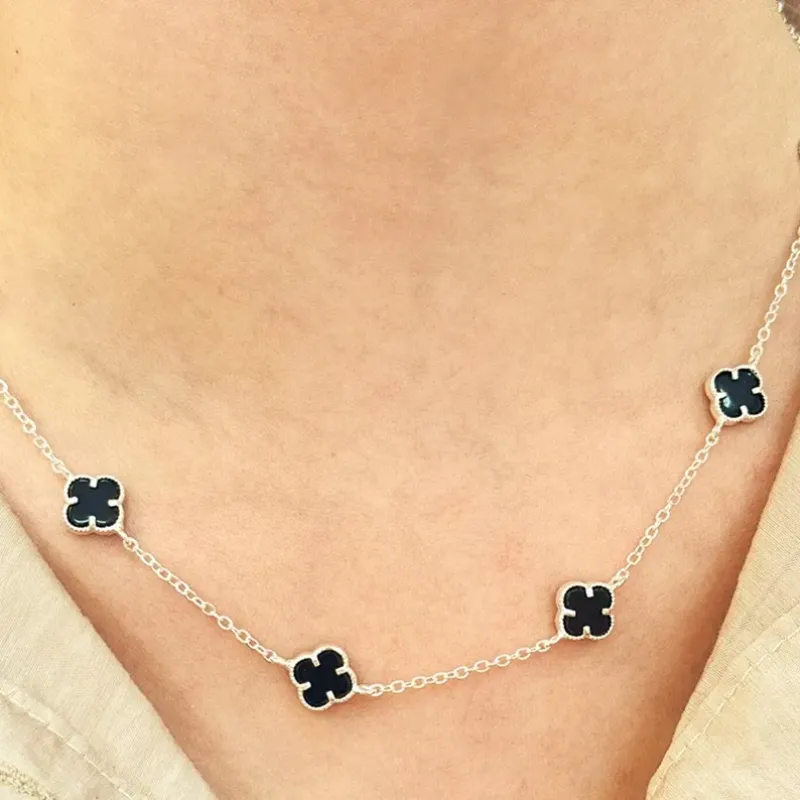 GARGANTILHA PRATA ALHAMBRA VAN CLEEF ONIX