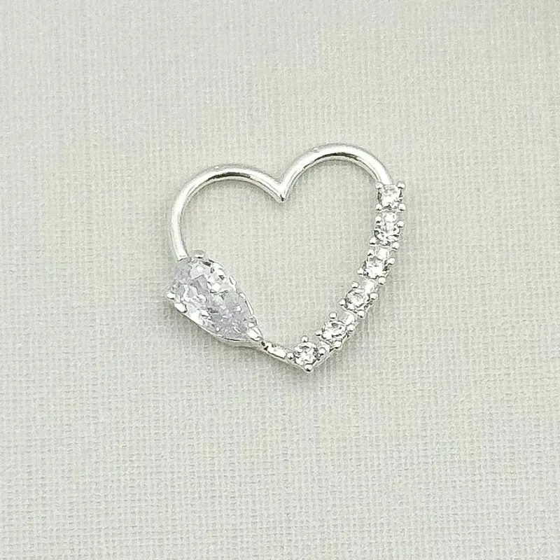 PIERCING PRATA CORAÇÃO CRAVEJADO