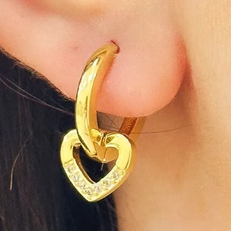 BRINCO ARGOLA COM CORAÇÃO