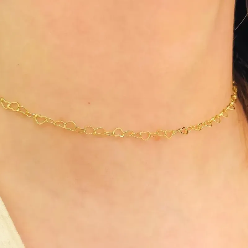 CHOKER CORAÇÃO VAZADO FINO