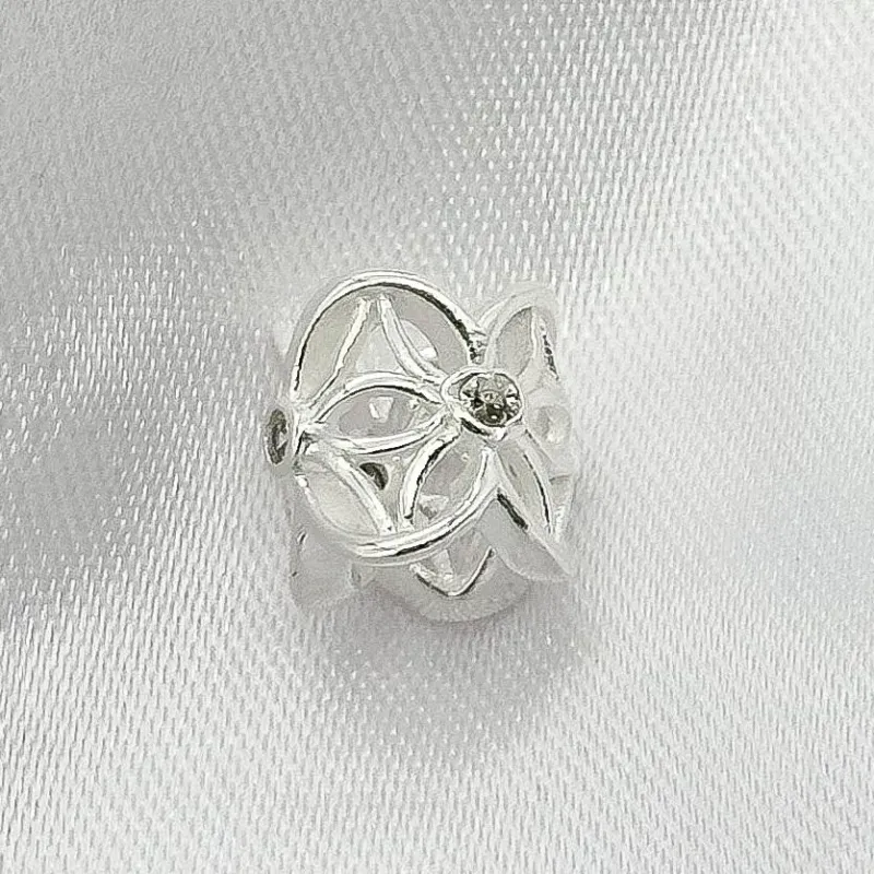 BERLOQUE PRATA PASSANTE FLOR VAZADA