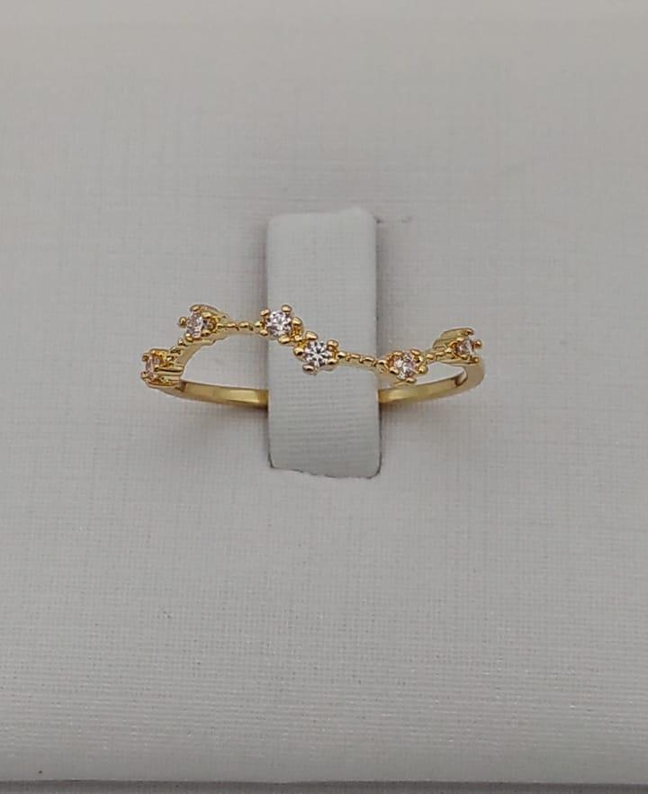 ANEL ONDULADO COM ZIRCONIA