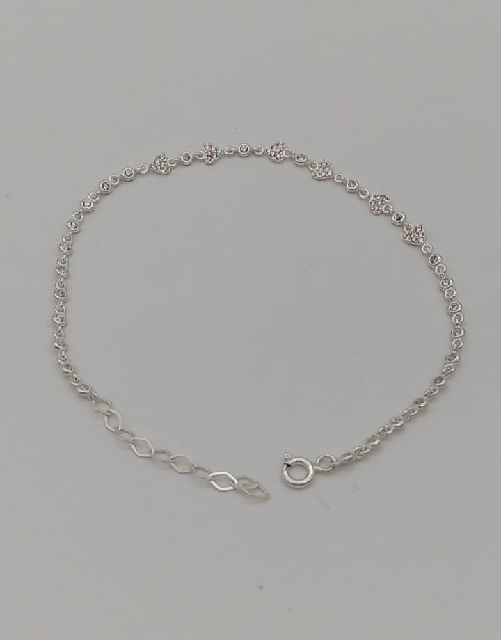 PULSEIRA PRATA CORAÇÃO CRAVEJADO COM PONTO DE LUZ
