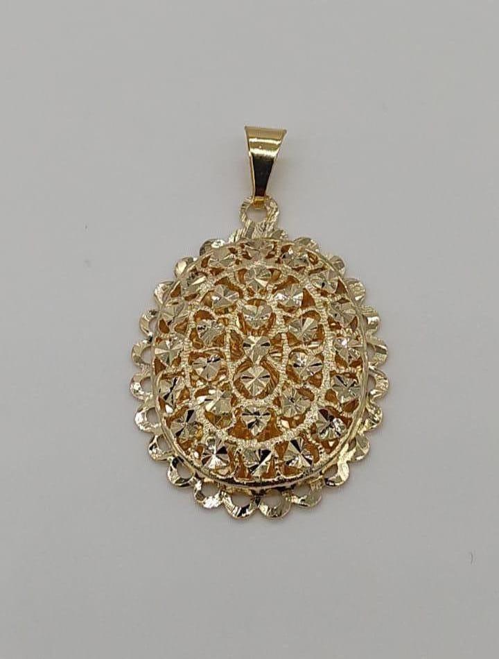 PINGENTE OVAL CORAÇÕES DIAMANTADO