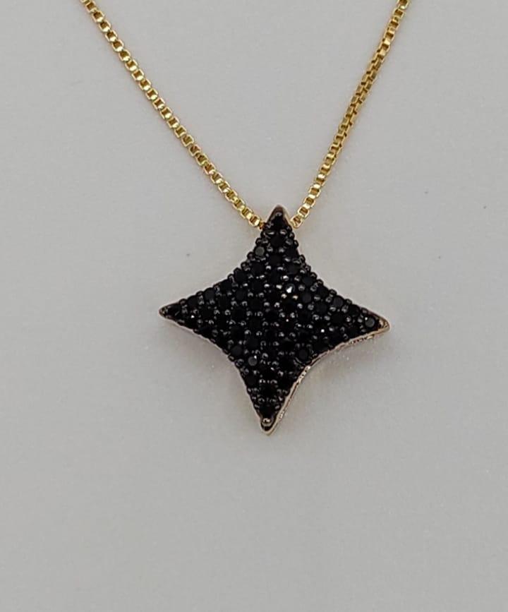 GARGANTILHA ESTRELA CRAVEJADA ZIRCONIA NEGRA