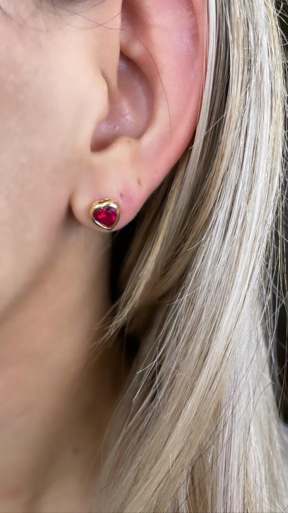 BRINCO CORAÇÃO ZIRCONIA RUBI