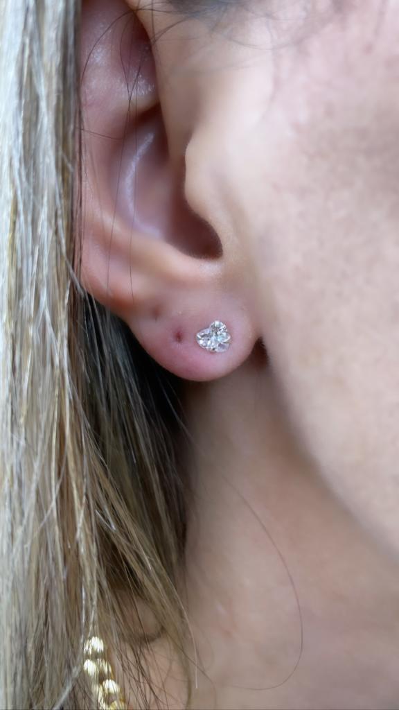 BRINCO PRATA CORAÇÃO ZIRCONIA 5MM
