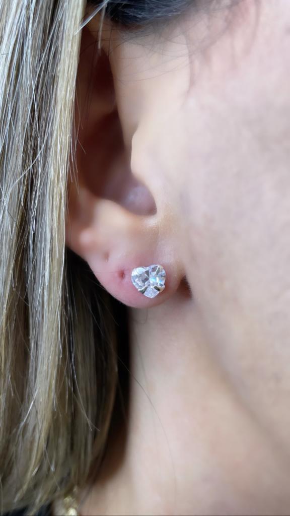 BRINCO PRATA CORAÇÃO ZIRCONIA 6MM