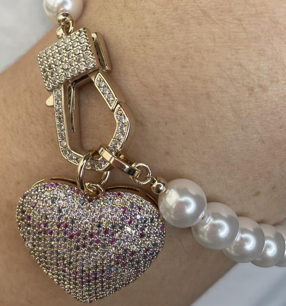PULSEIRA PEROLA CORAÇÃO E FECHO CRAVEJADO