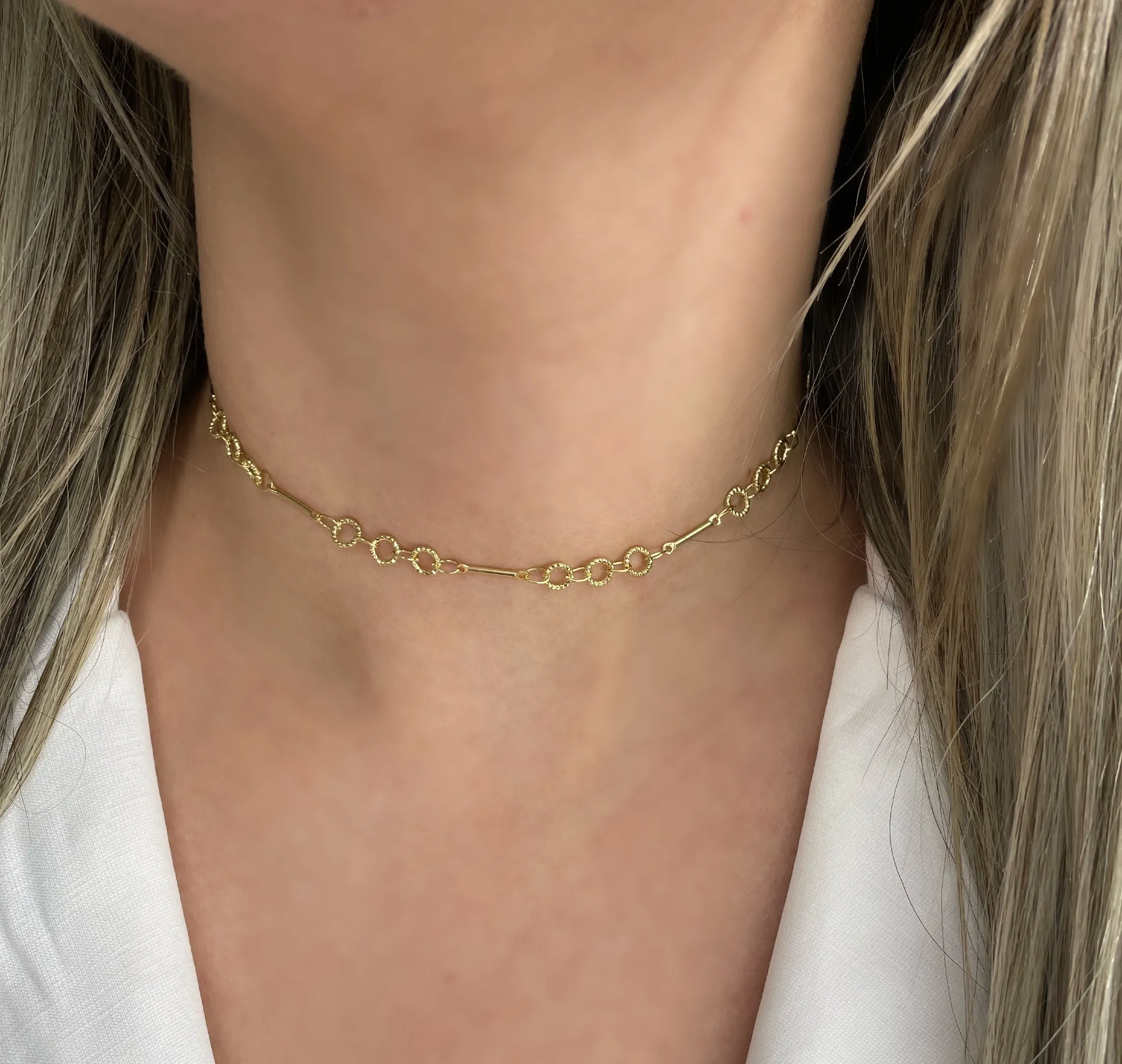 CHOKER 3 ELOS COM BASTÃO