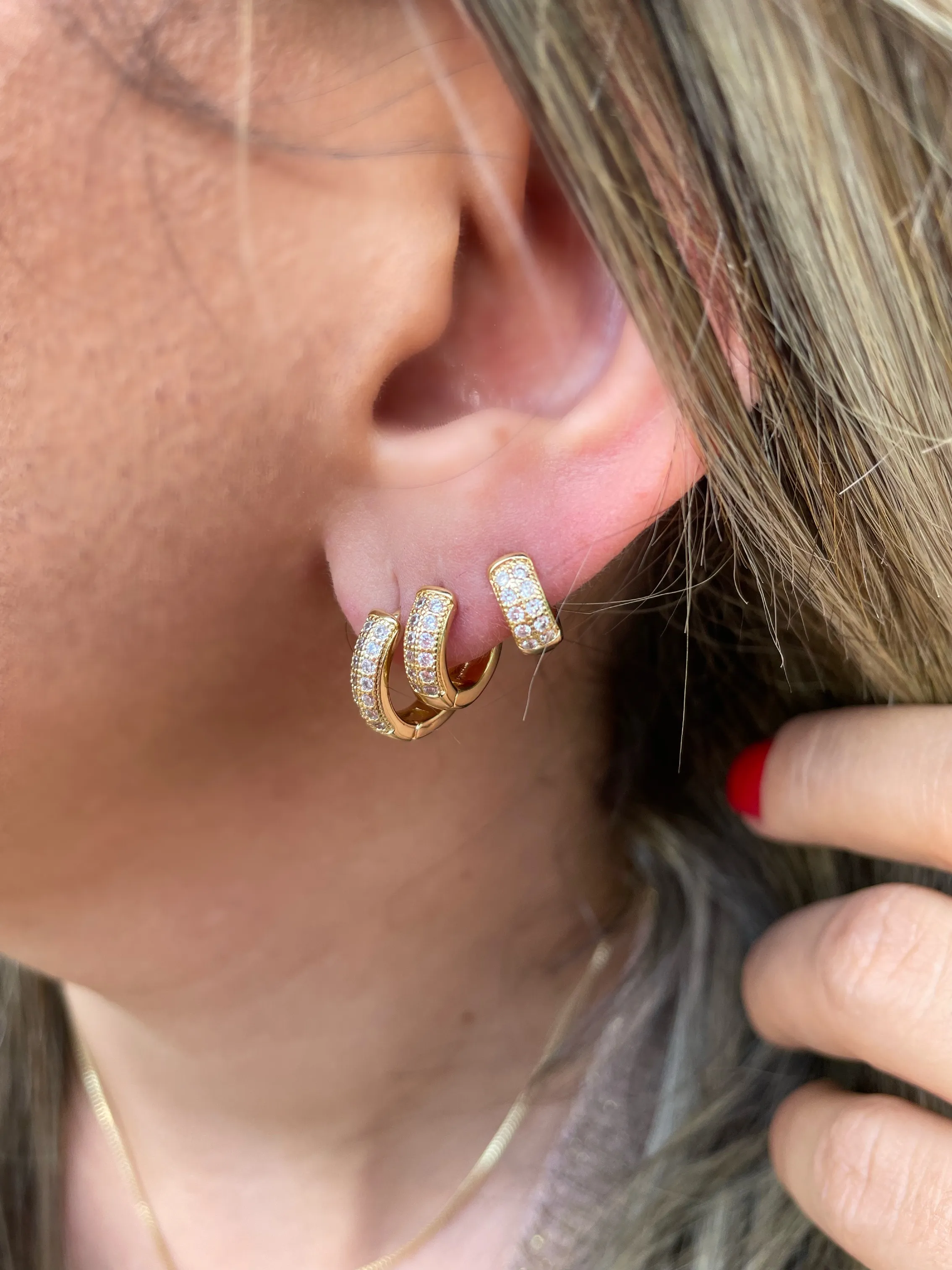 BRINCO TRIO ARGOLA CRAVEJADA ZIRCONIA CRISTAL