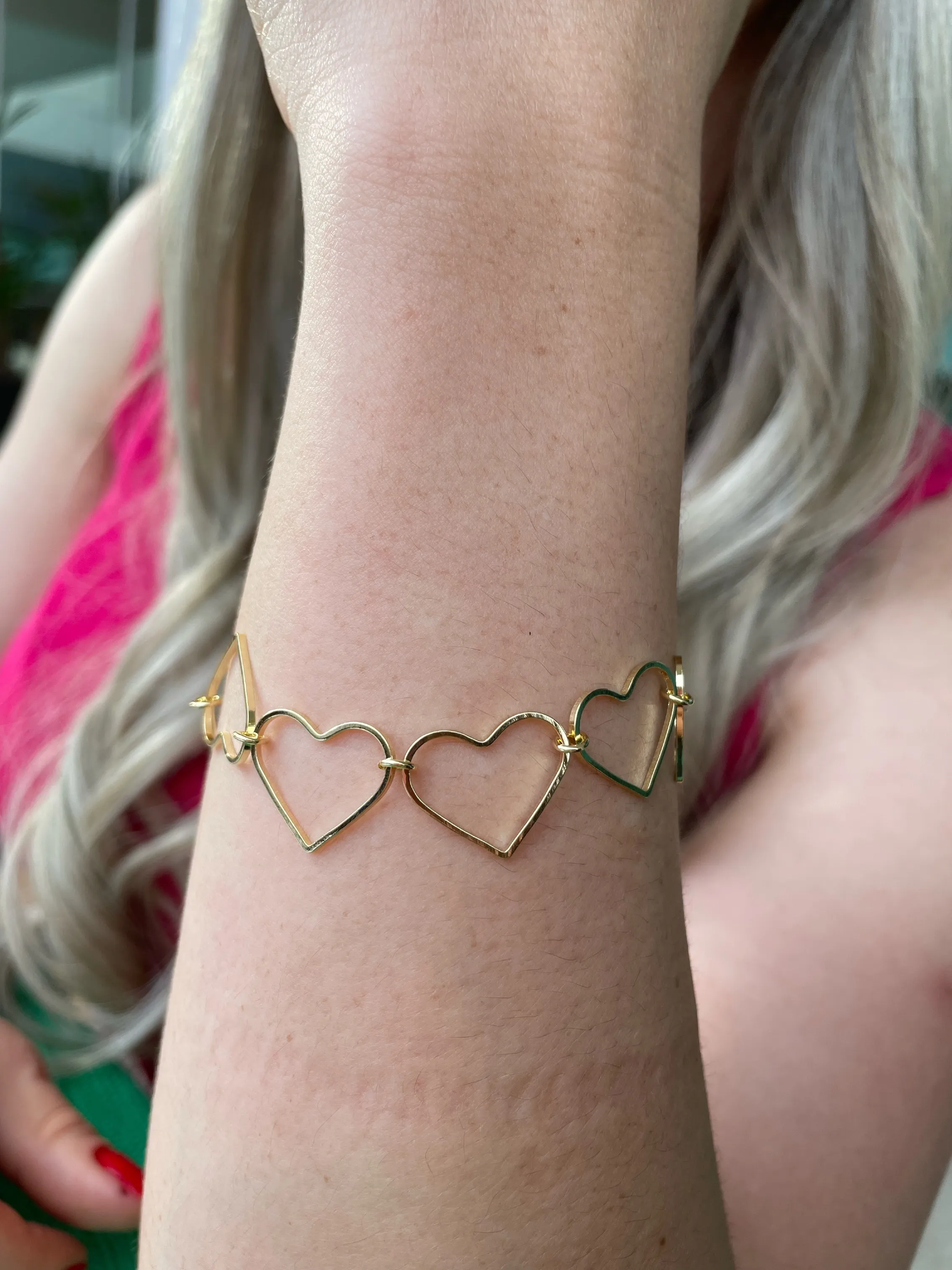 PULSEIRA CORAÇÕES VAZADOS GRANDE