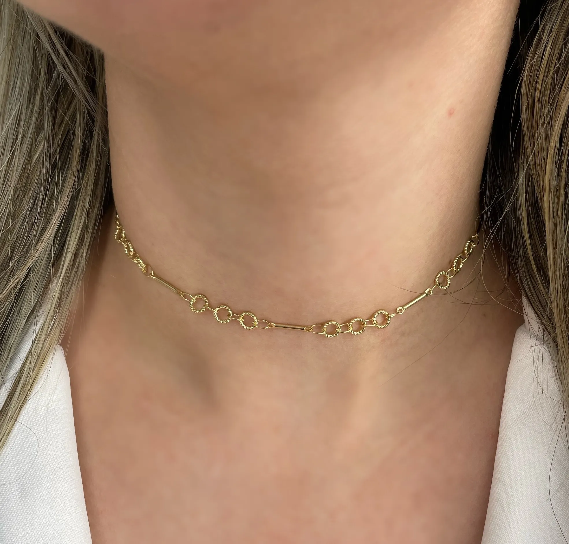 CHOKER 3 ELOS COM BASTÃO