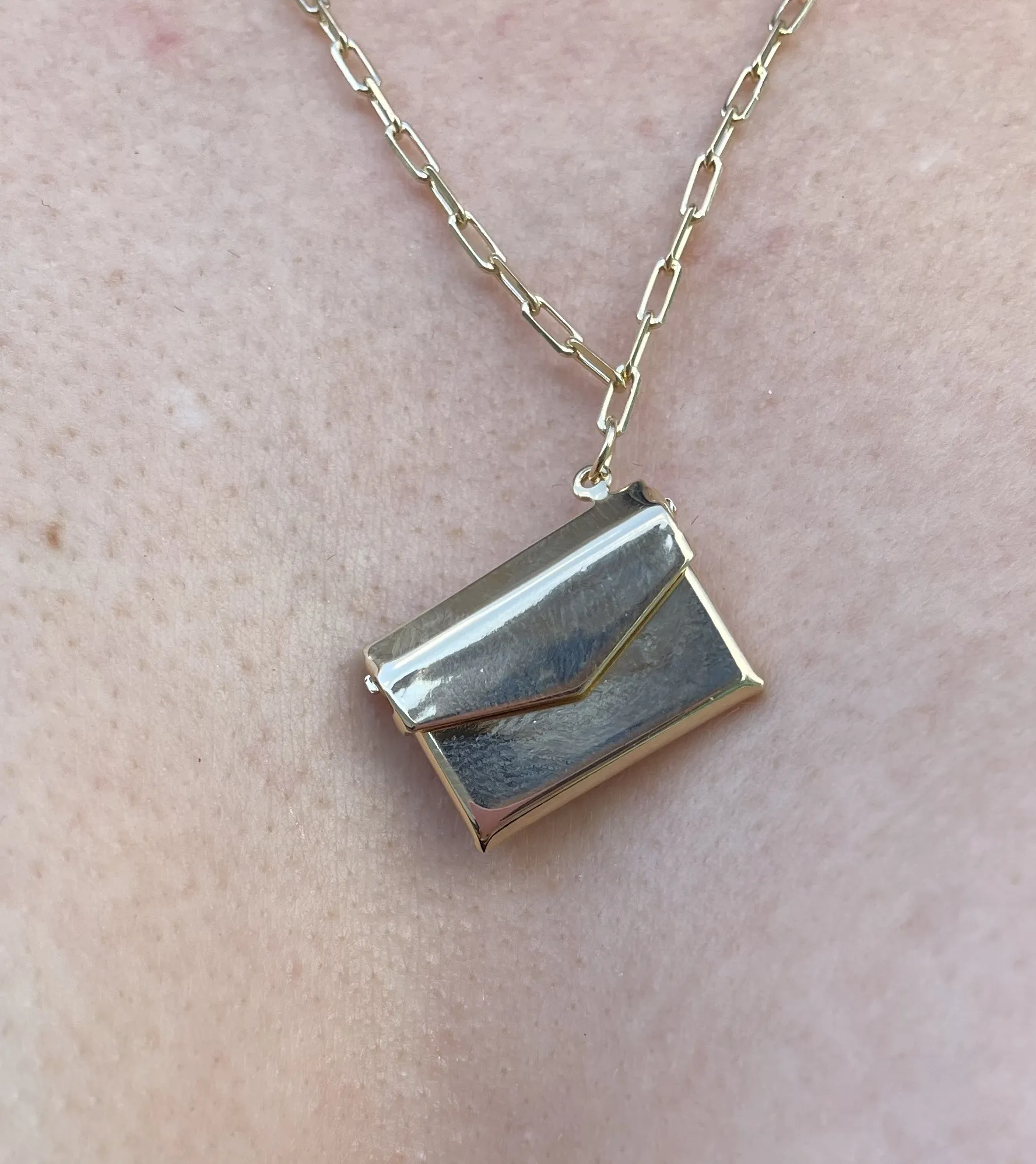 GARGANTILHA CARTIER COM CARTA PARA FOTO