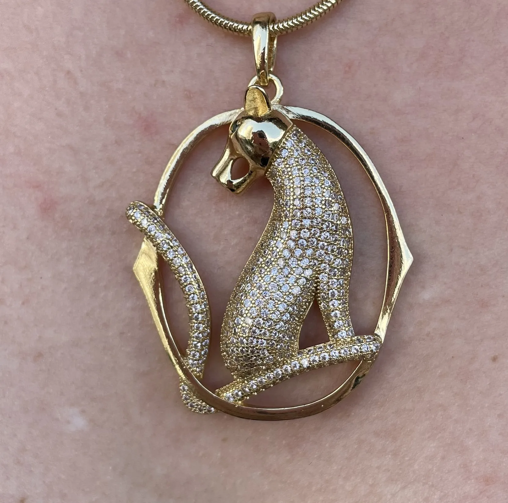PINGENTE LEOPARDO CRAVEJADO