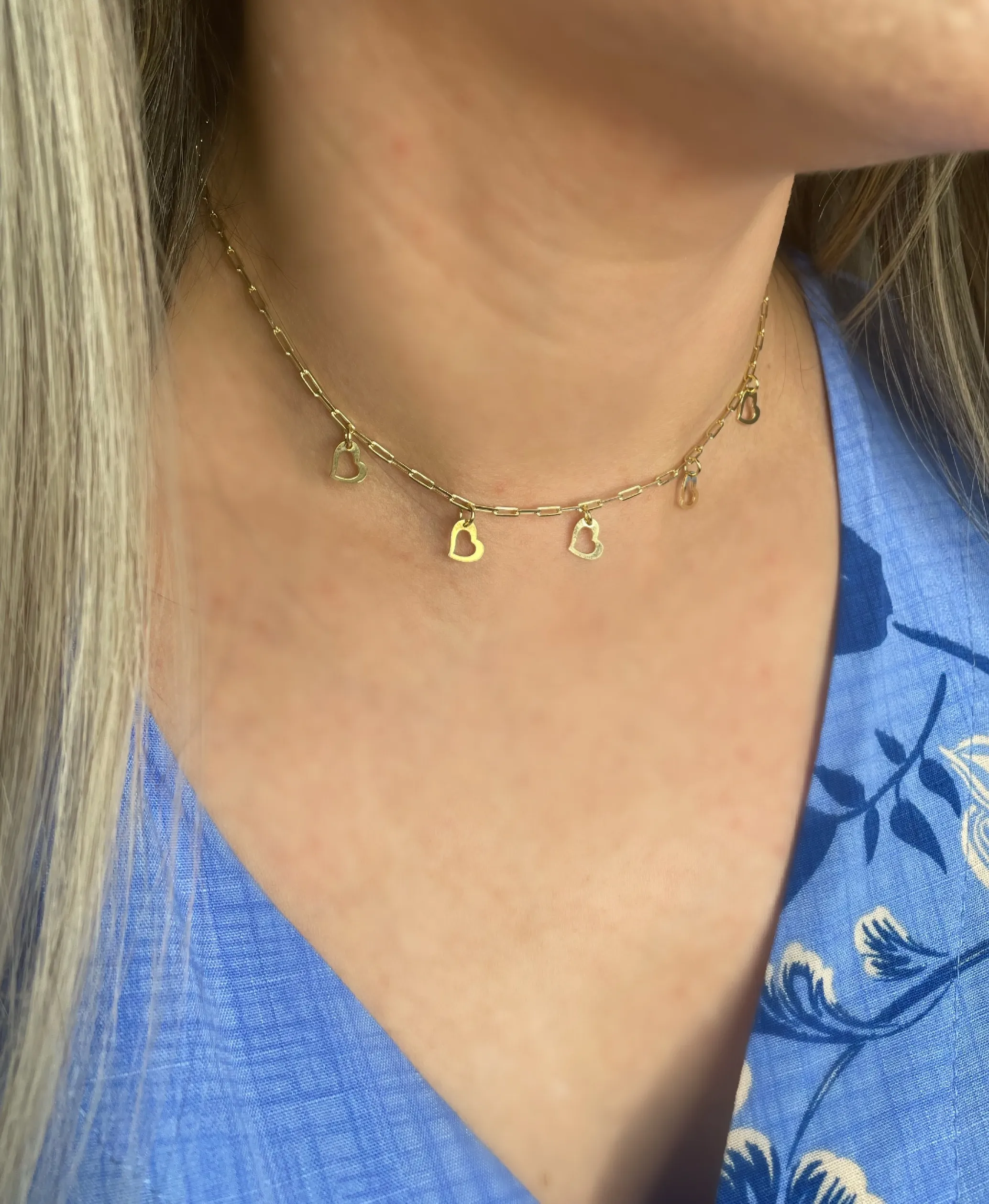 CHOKER CORAÇÃO VAZADO