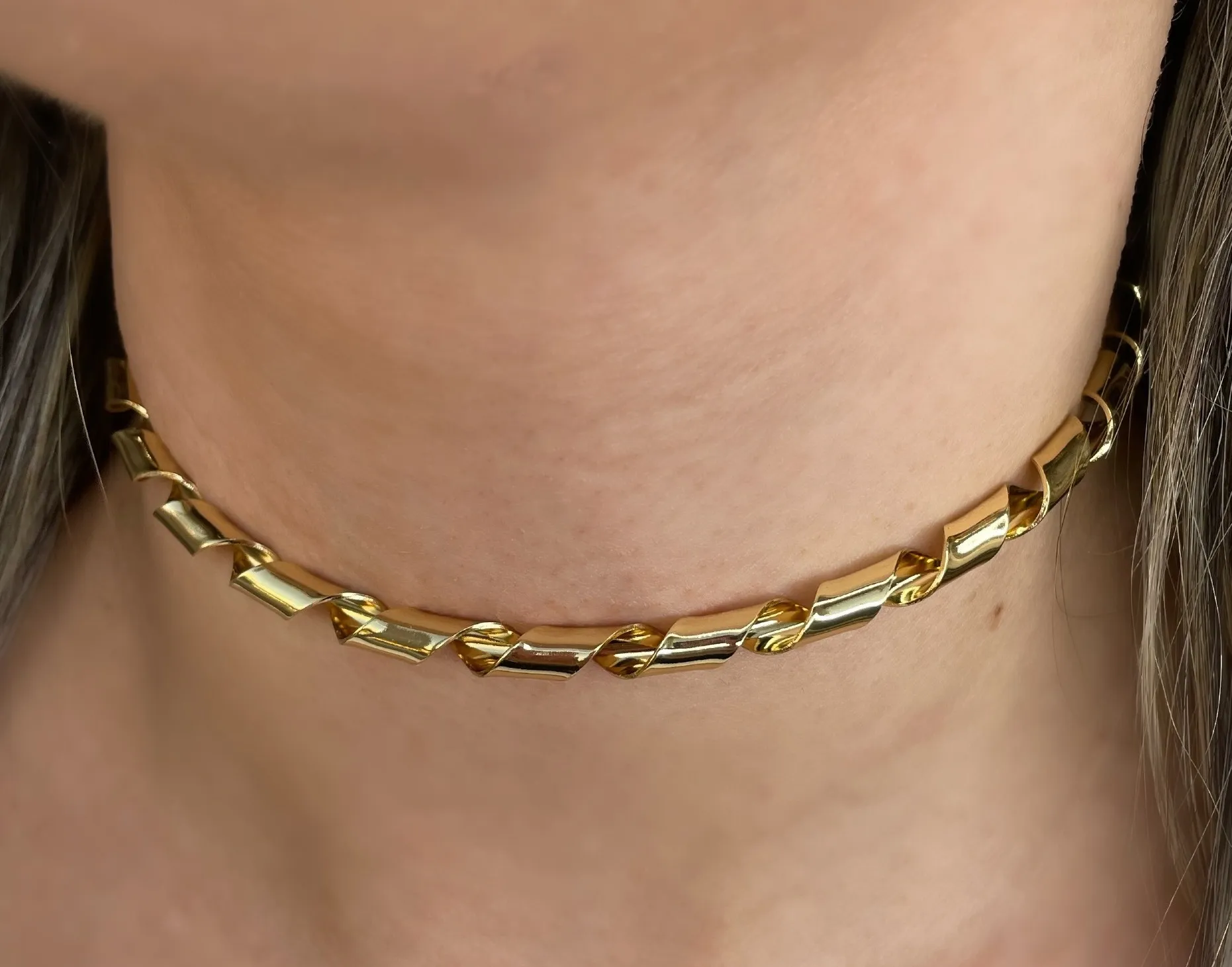 CHOKER TORCIDA THASSIA NAVES