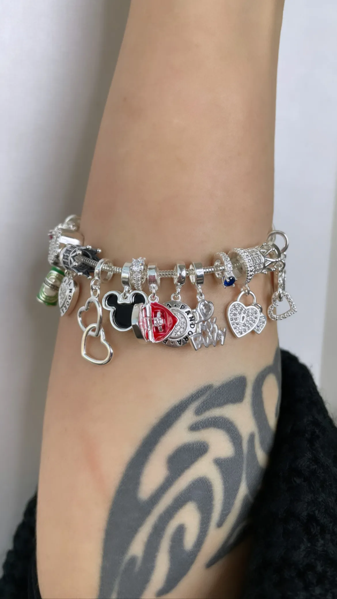 BERLOQUE PANDORA MEDALHA CRAVEJADA CRISTAL