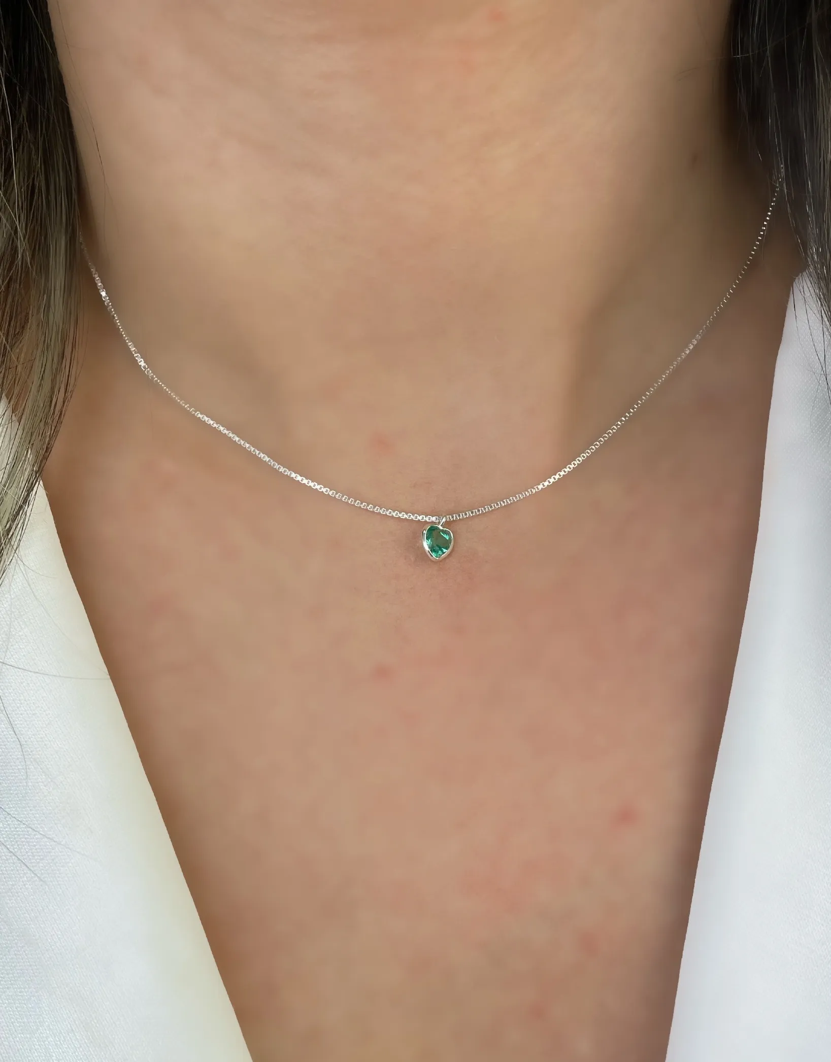 GARGANTILHA PRATA CORAÇÃO VERDE