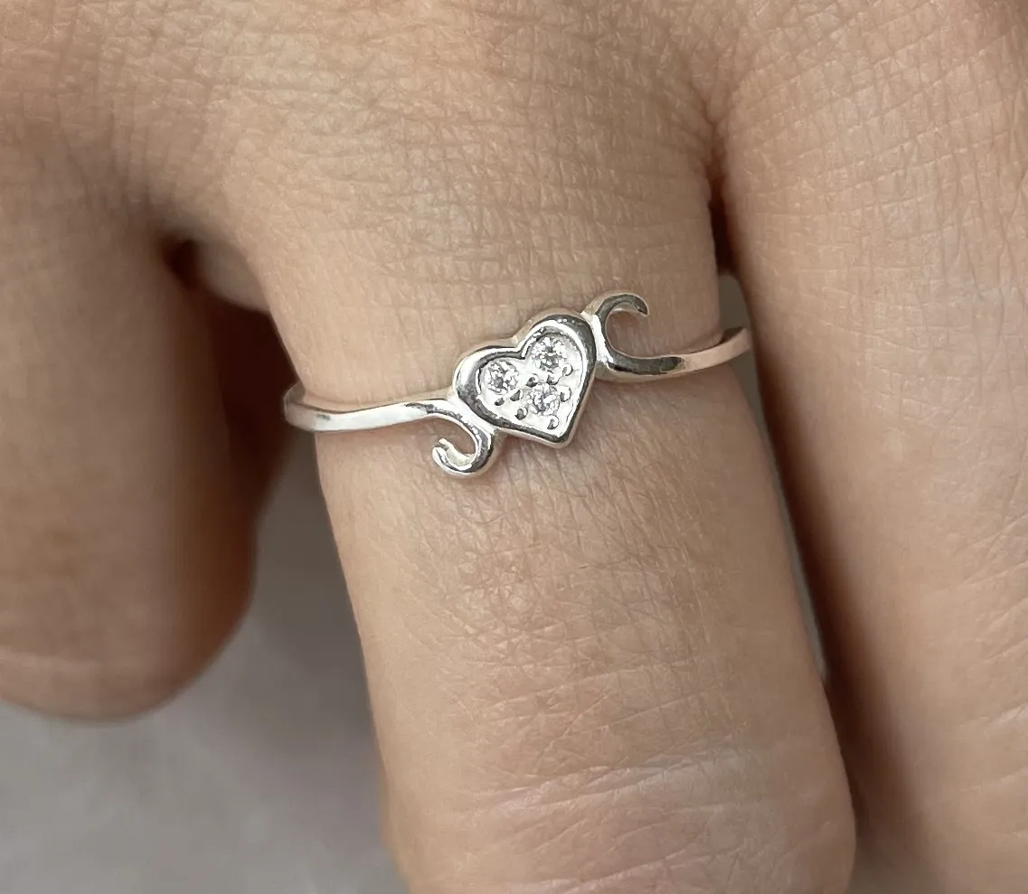 ANEL PRATA CORAÇÃO COM ZIRCONIA
