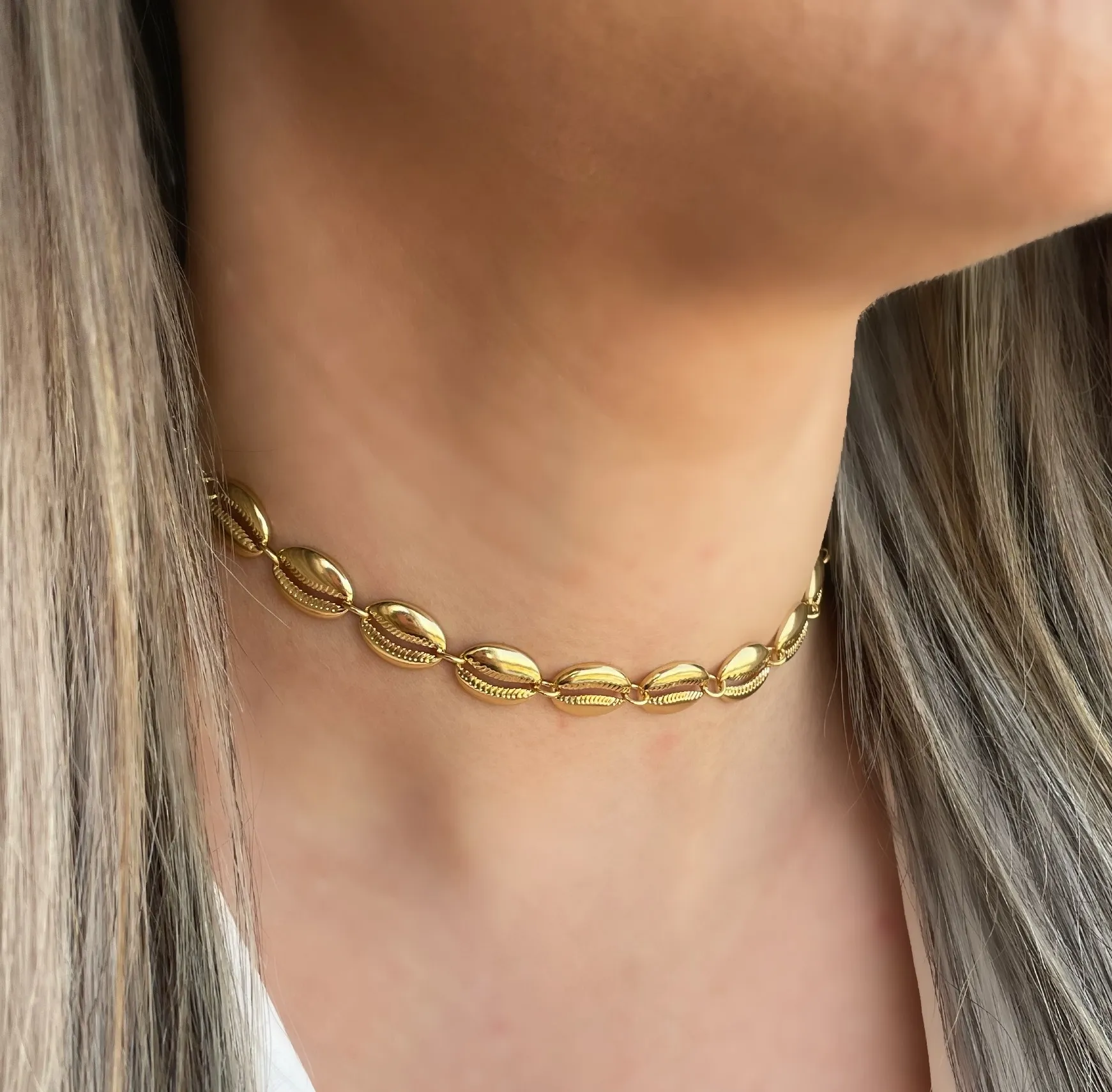 CHOKER BUZUIUS