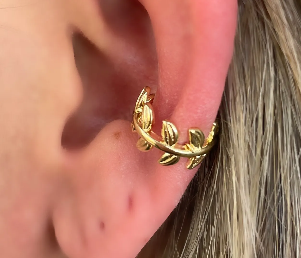 PIERCING FOLHA LISA