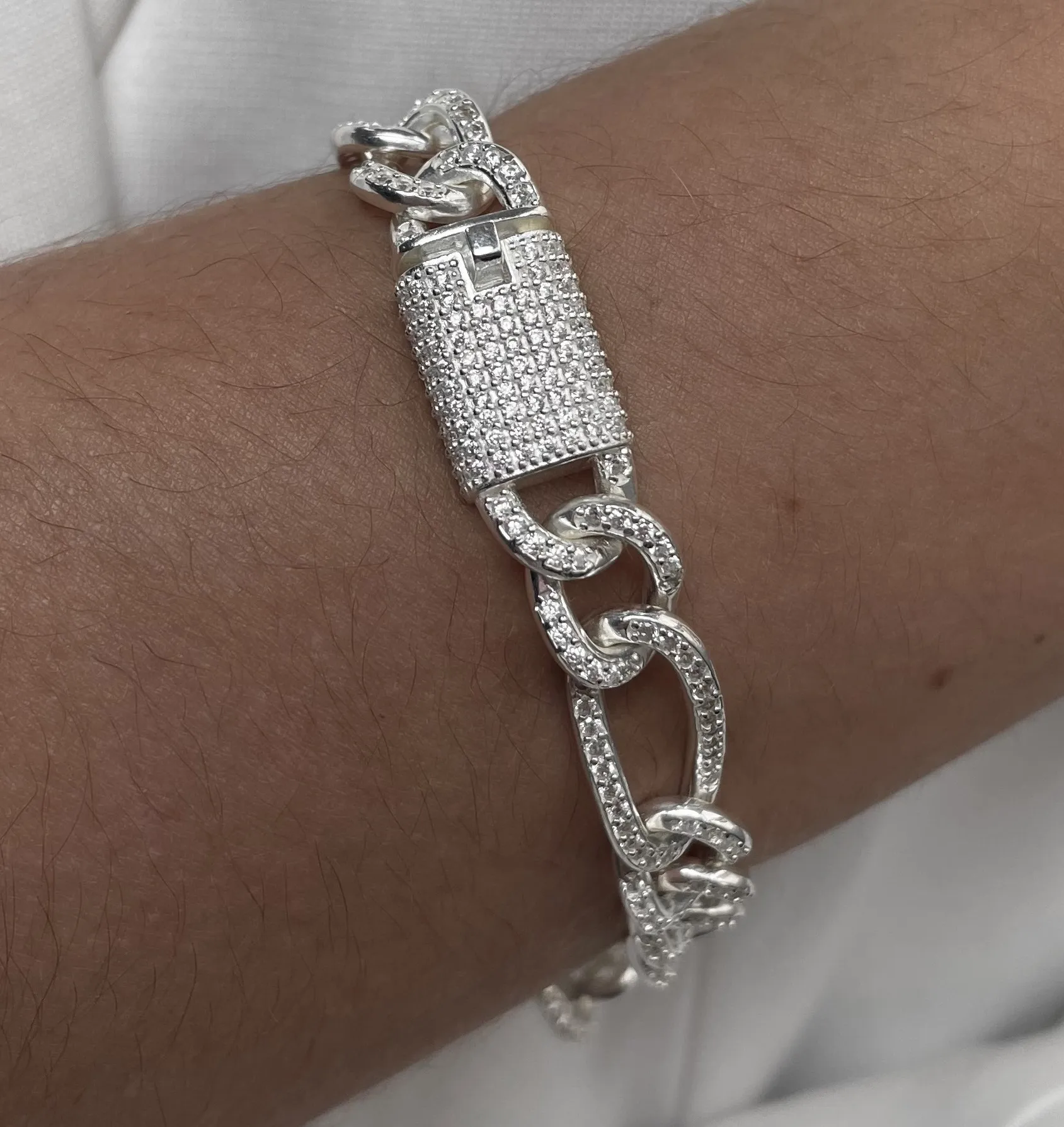 PULSEIRA PRATA 1X1 CRAVEJADA