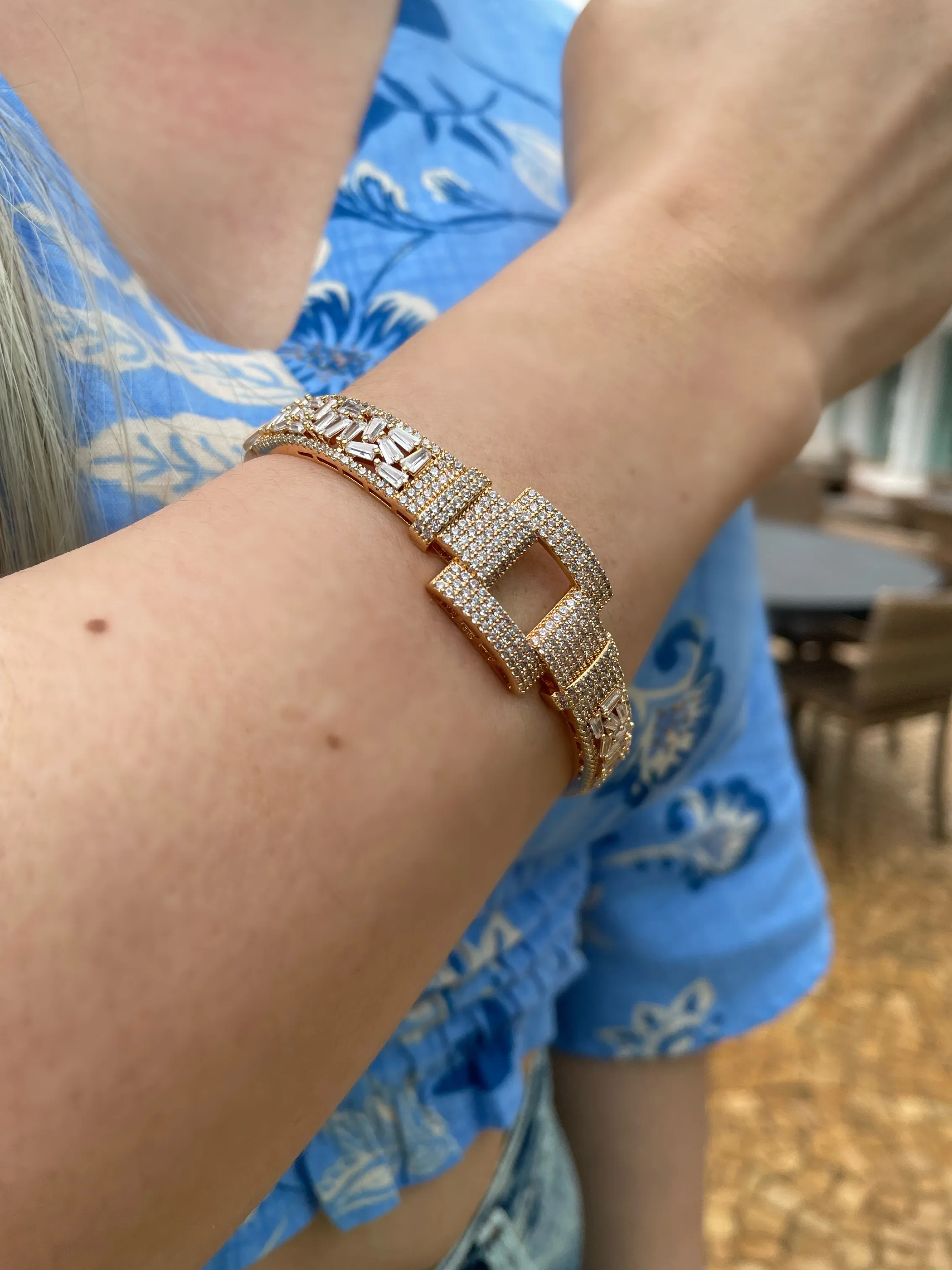 BRACELETE LUXURY CRAVEJADO