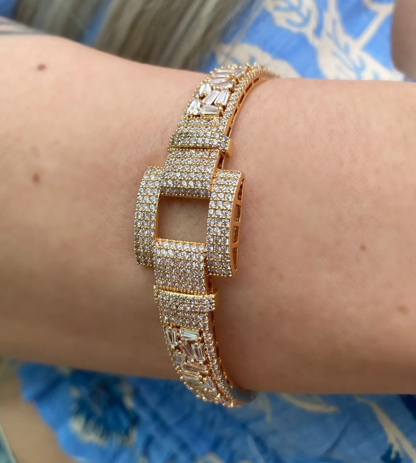 BRACELETE LUXURY CRAVEJADO