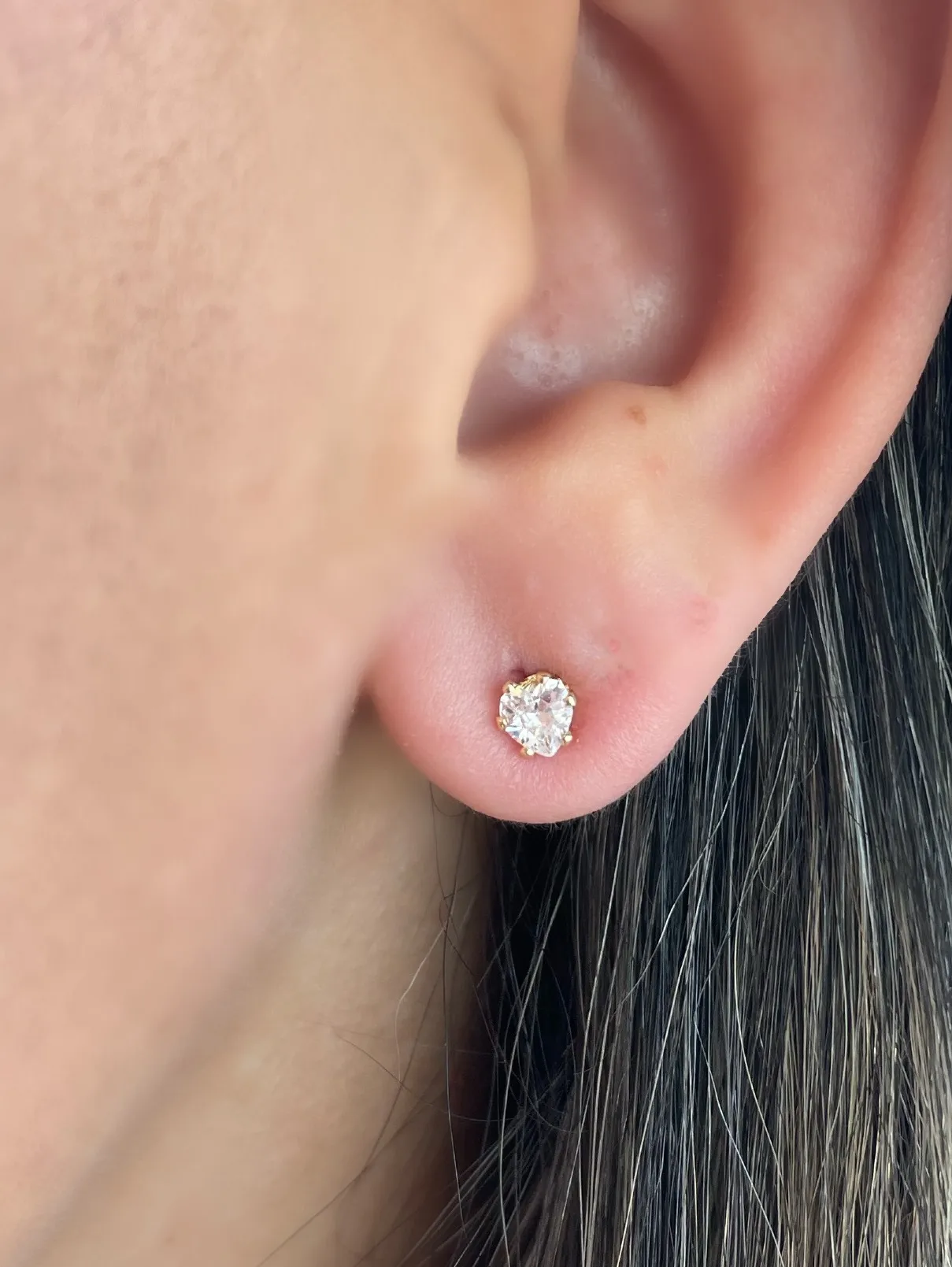 BRINCO CORAÇÃO ZIRCONIA CRISTAL 4MM