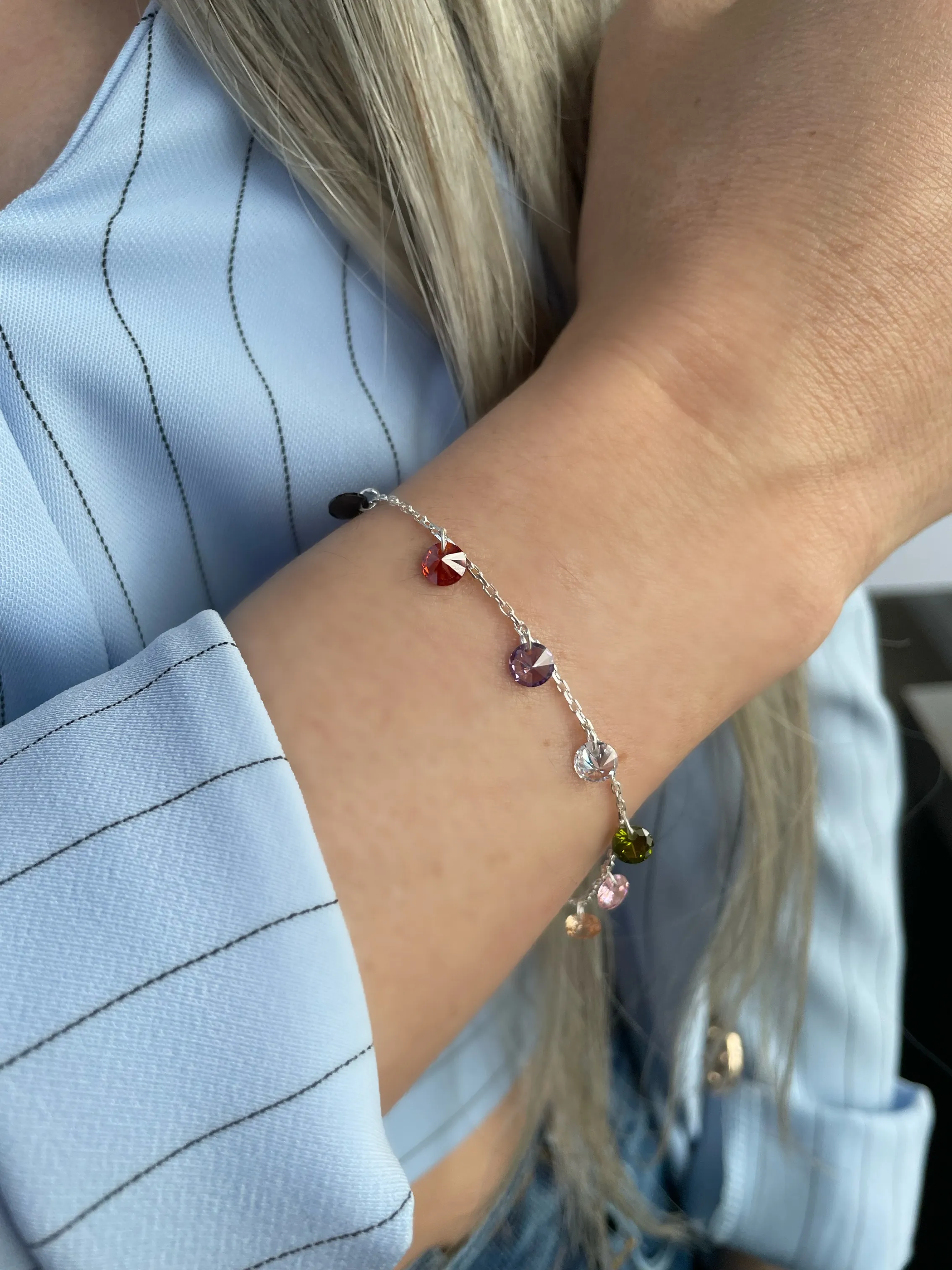 PULSEIRA PRATA 12 PEDRAS PENDURADAS COLORS