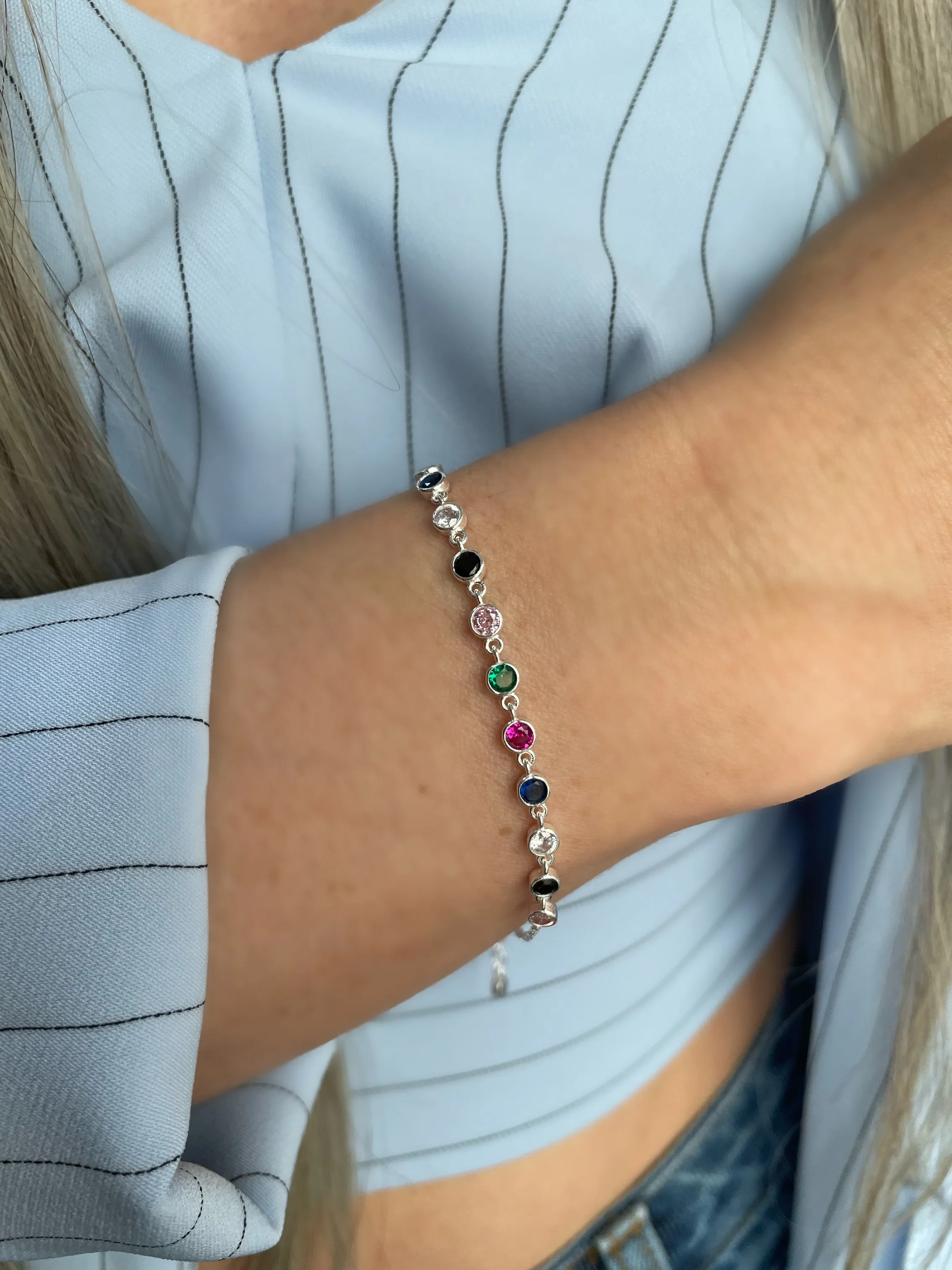 PULSEIRA PRATA PEDRAS CRAVAÇÃO INGLESA COLORS