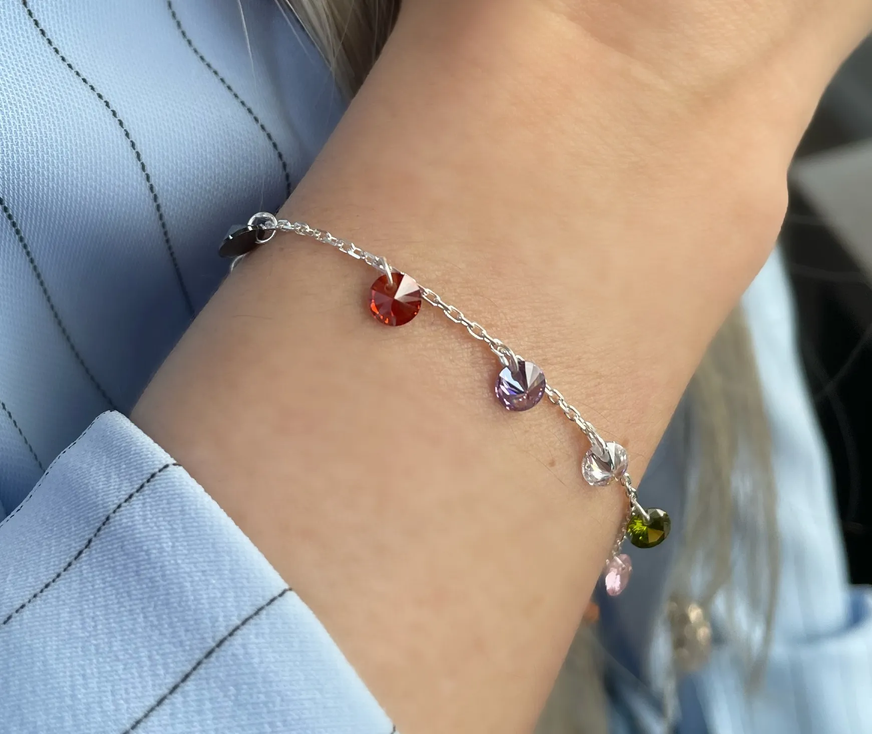 PULSEIRA PRATA 12 PEDRAS PENDURADAS COLORS