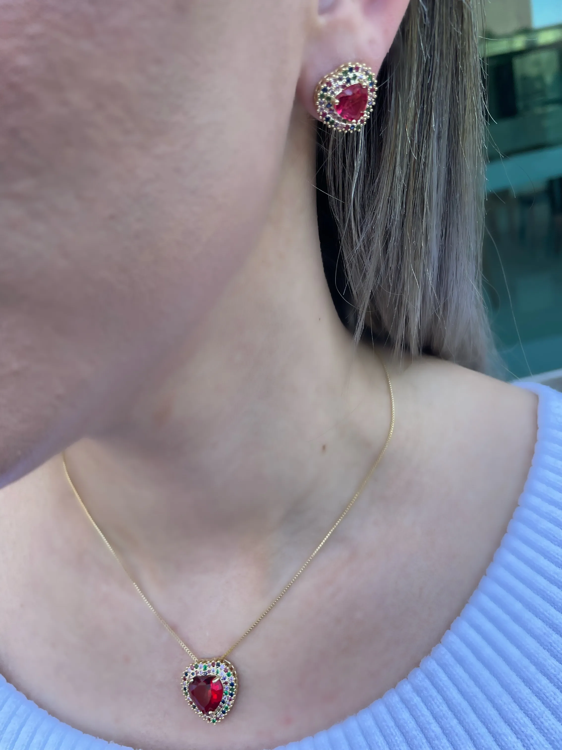 CONJUNTO CORAÇÃO VERMELHO CRAVEJADO