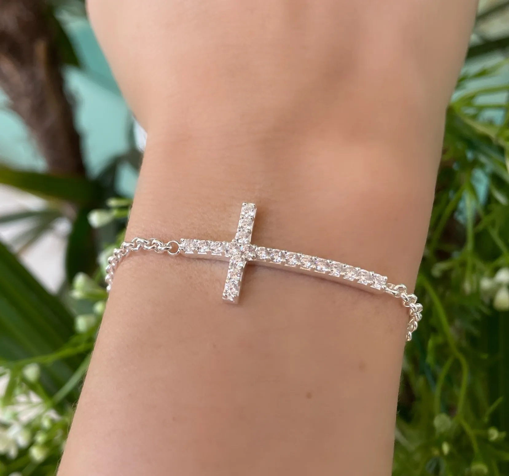PULSEIRA PRATA CRUZ CRAVEJADA CRISTAL