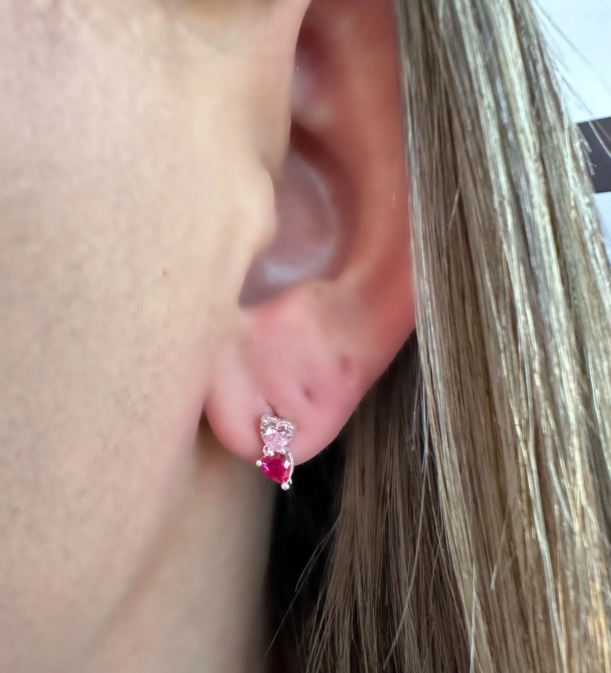 BRINCO PRATA 2 CORAÇÃO ZIRCONIA VERMELHA E ROSA