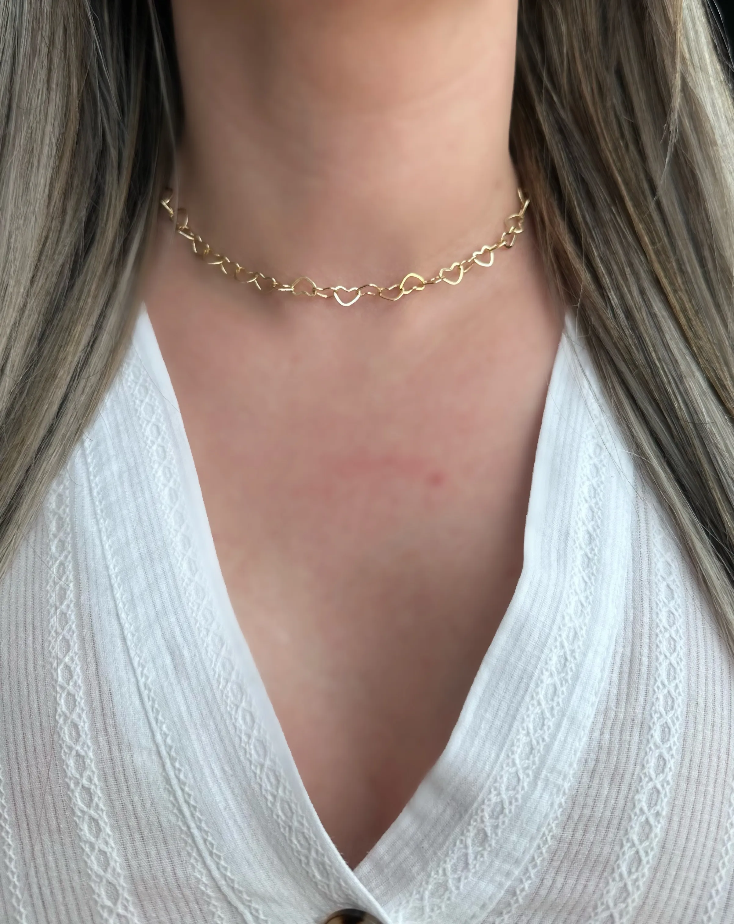 CHOKER CORAÇÃO VAZADO GROSSO