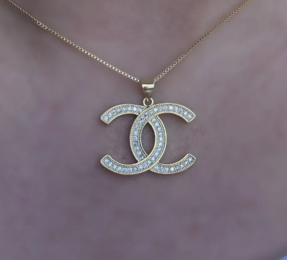 GARGANTILHA CHANEL CRAVEJADO INSPIRAÇÃO