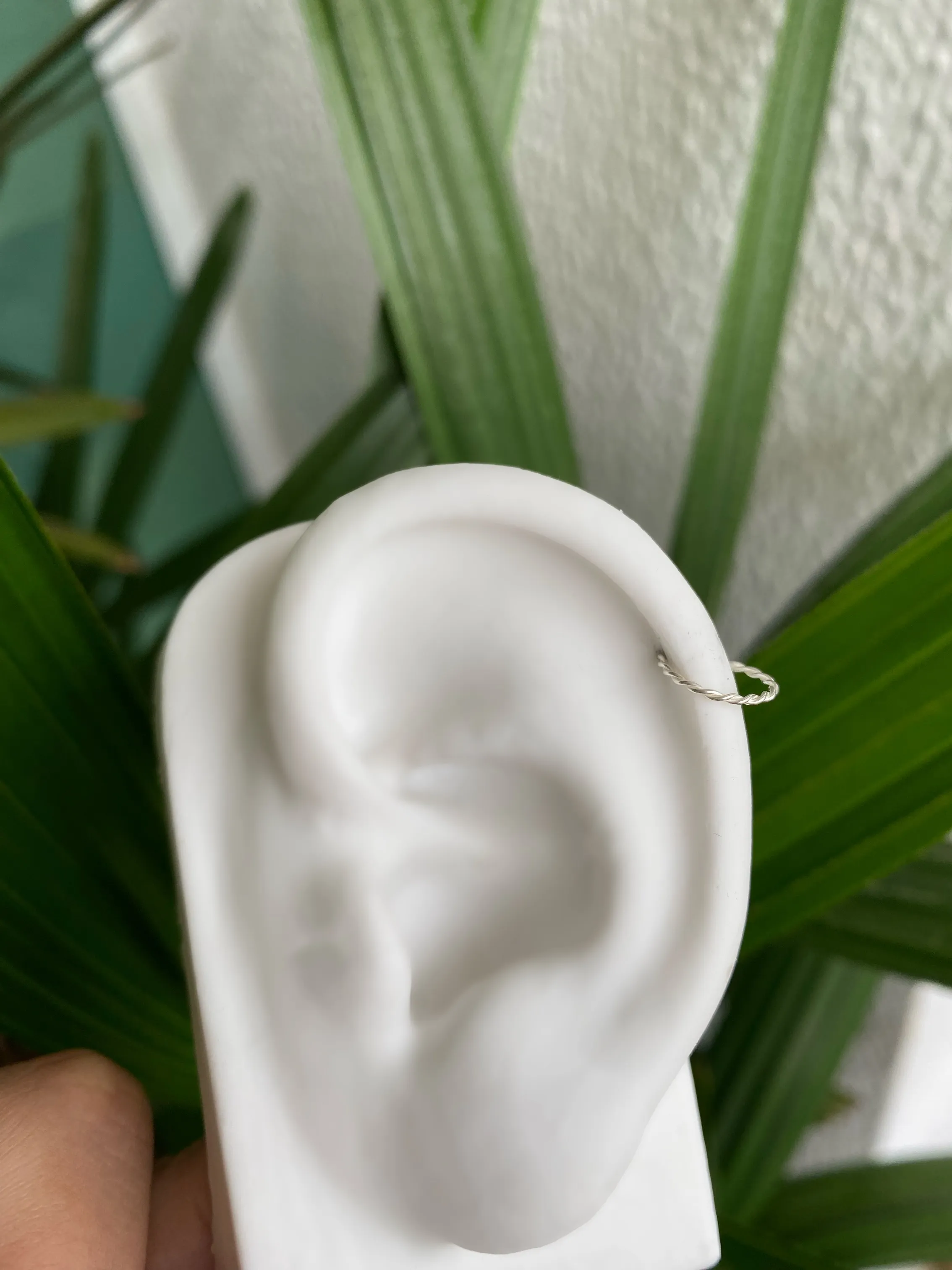 PIERCING PRATA FIO TORCIDO