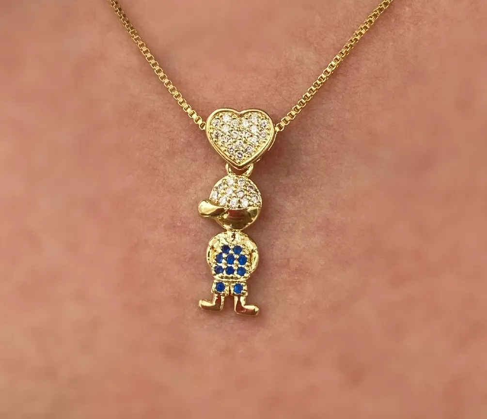 GARGANTILHA CORAÇÃO COM MENINO CRAVEJADO AZUL