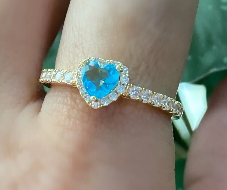 ANEL CRAVEJADO COM CORAÇÃO ZIRCONIA AQUAMARINE