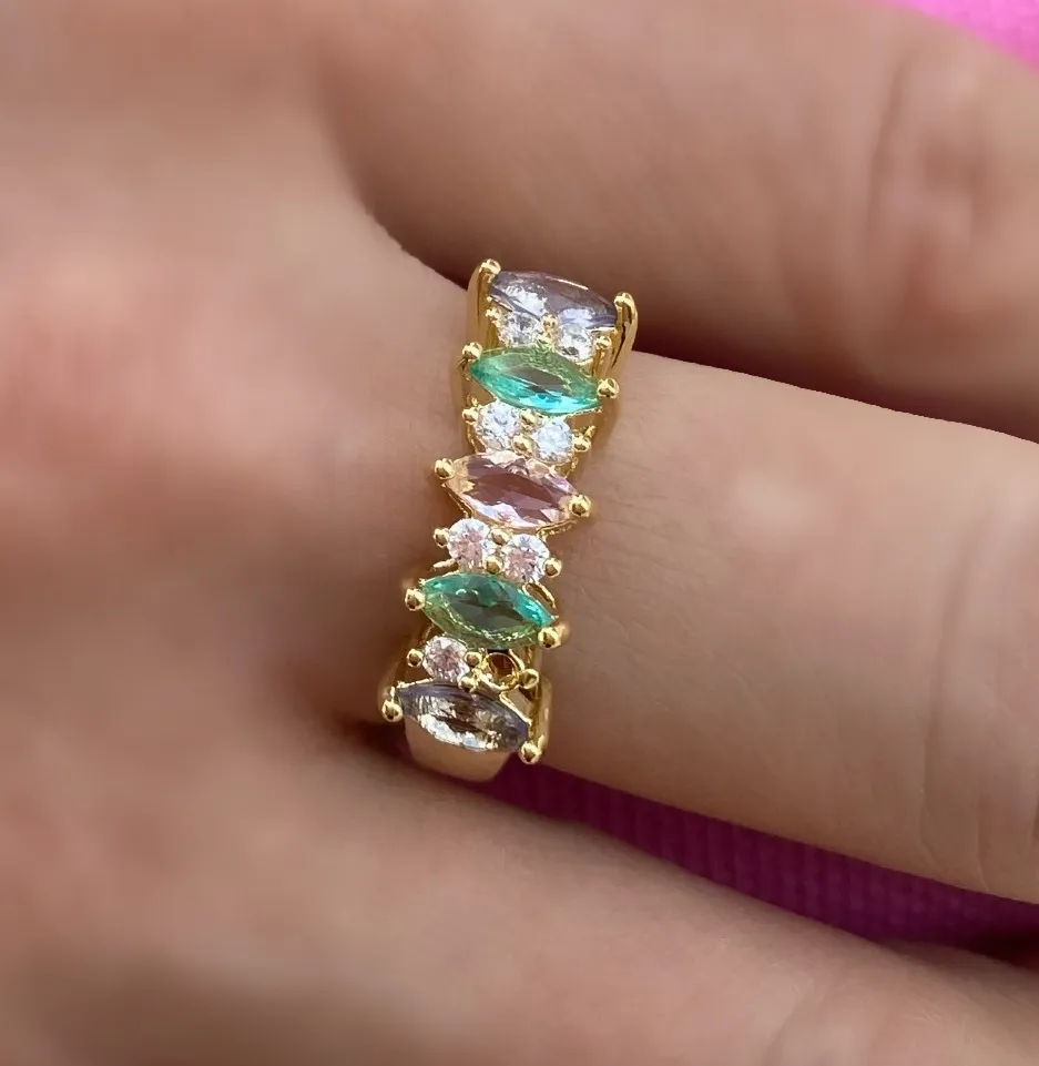 ANEL CRAVEJADO ZIRCONIAS NAVETE COLORS