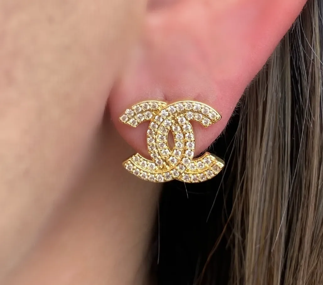 BRINCO CHANEL CRAVEJADO
