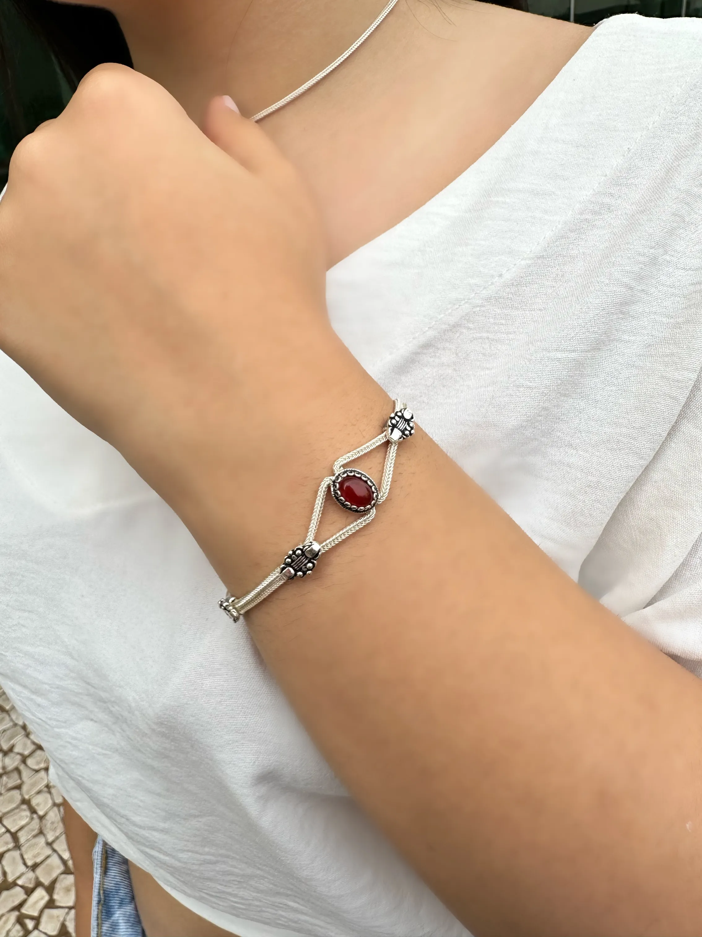 PULSEIRA PRATA PEDRA ÁGATA VERMELHA NATURAL