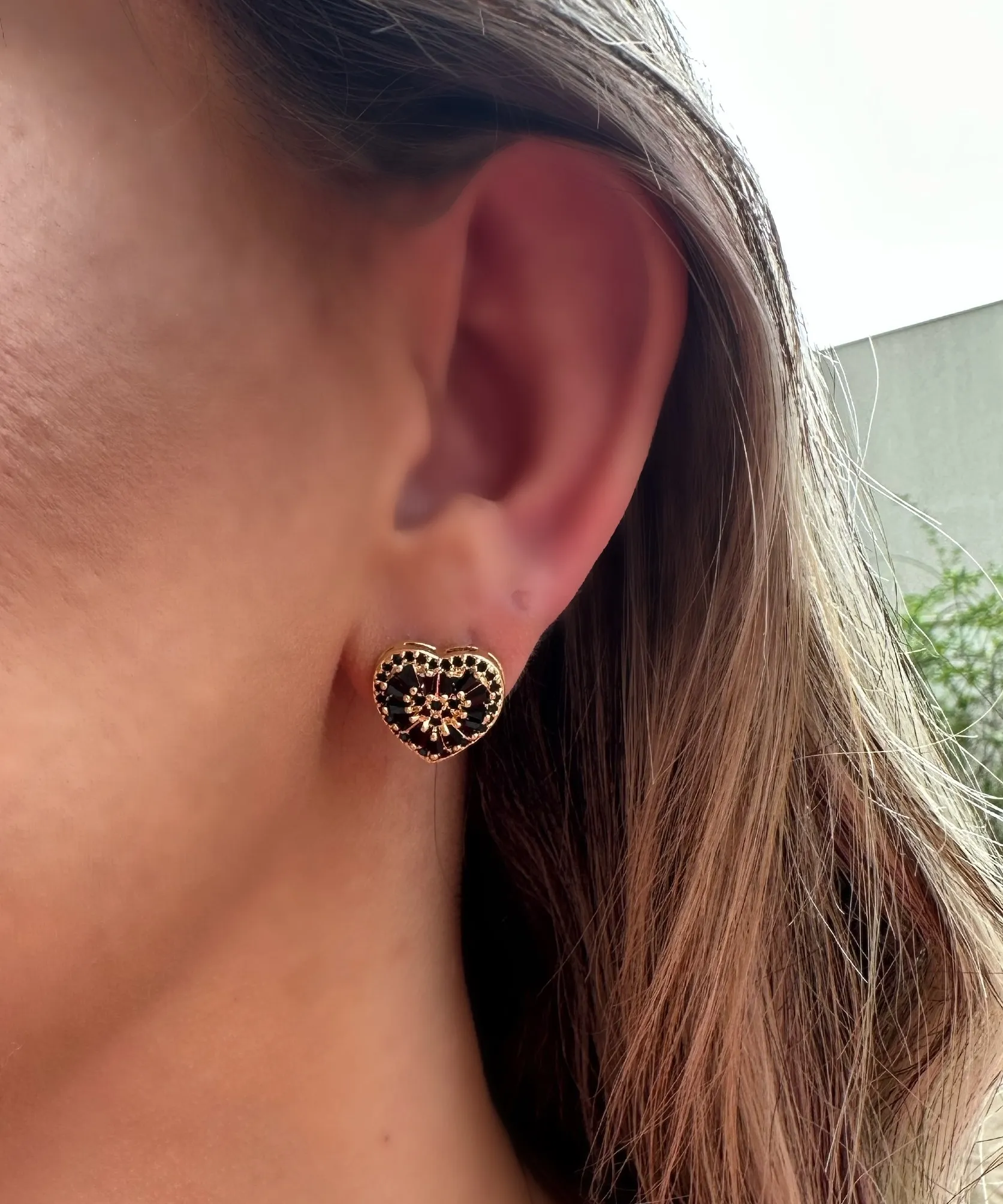 BRINCO CORAÇÃO CRAVEJADO ZIRCONIA NEGRA