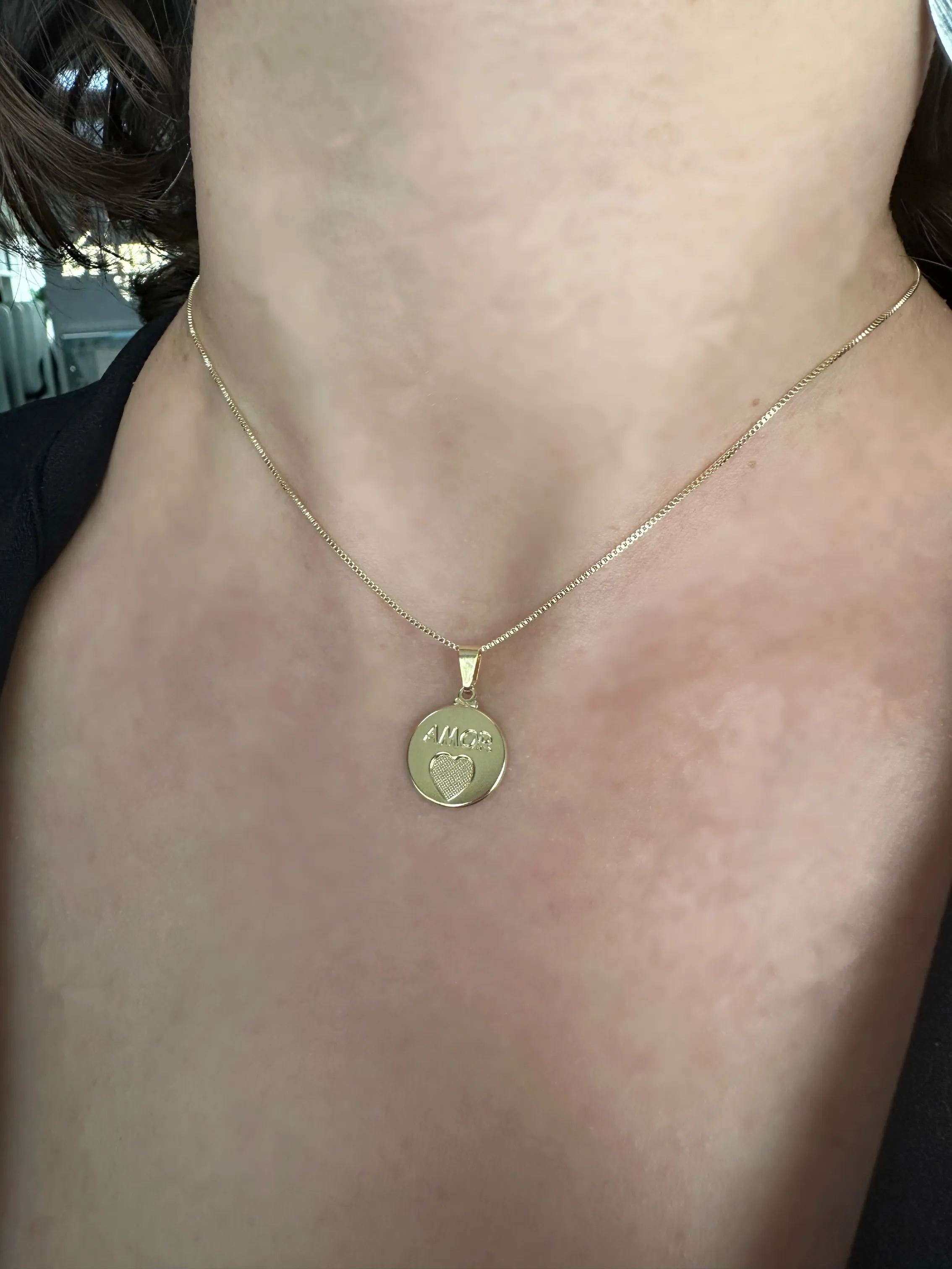GARGANTILHA MEDALHA AMOR E CORAÇÃO